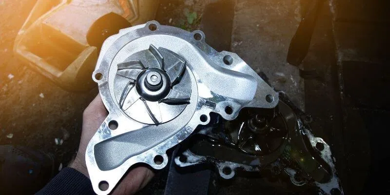 Auton vesipumppu rikki - Oireet ja kuinka tunnistaa ongelmat ajoissa