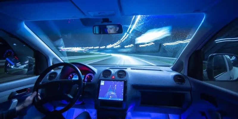 Voitko pelata videopelejä Teslassa?